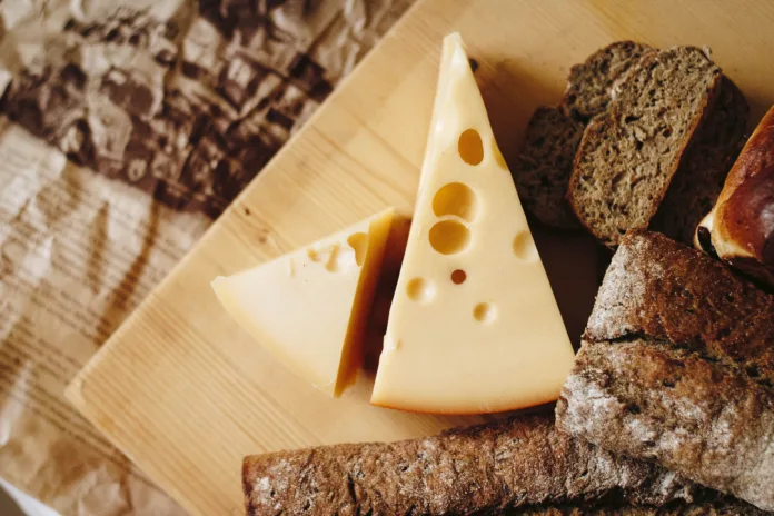 5-surprising-health-benefits-of-cheese-Witapedia