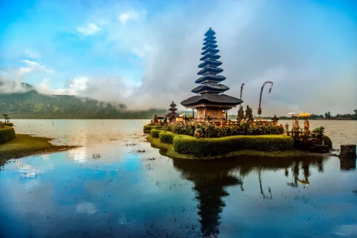 Top 10 tourist places in Indonesia - Witapedia