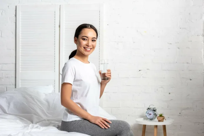 5 Benefits of Drinking Water on an Empty Stomach in the Morning - Witapedia