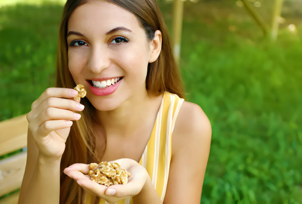 Health Benefits Of Consuming Soaked Walnuts - Witapedia